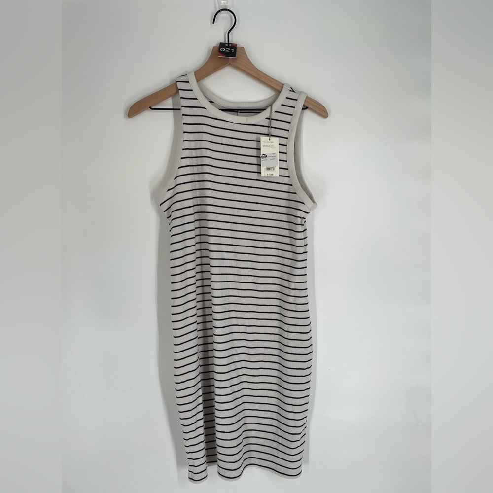 Sz m stripped dress nwt